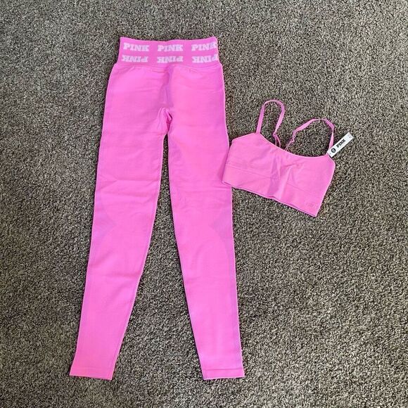 PINK Victoria's Secret Pants - PINK Victoria Secret soft seamless leggings size xs with top